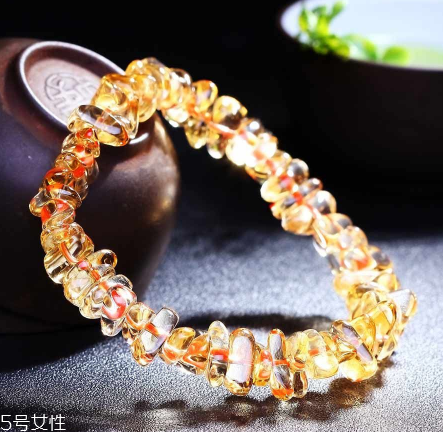 黃水晶可以碰水嗎？你不知道的水晶小知識