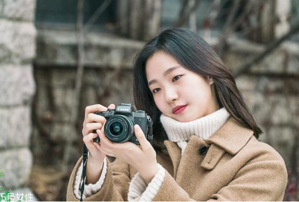 眼影需要卸妝嗎？閃亮海灘眼妝教程