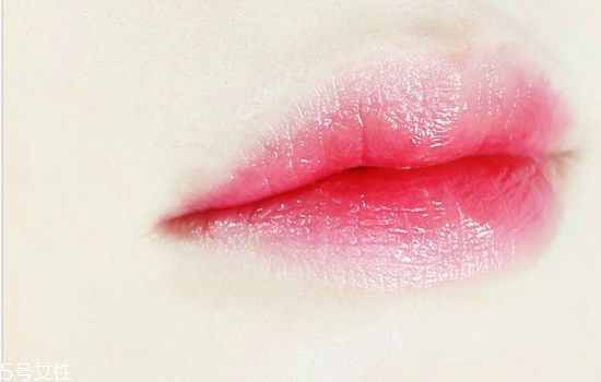 西柚色眼影怎么畫(huà)？教你畫(huà)高冷女神妝容