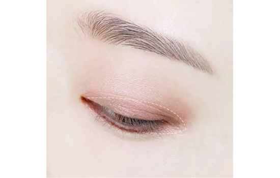 豆沙色眼妝怎么畫？超受歡迎的空氣眼妝畫法