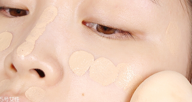 西柚色眼影怎么畫(huà)？教你畫(huà)高冷女神妝容