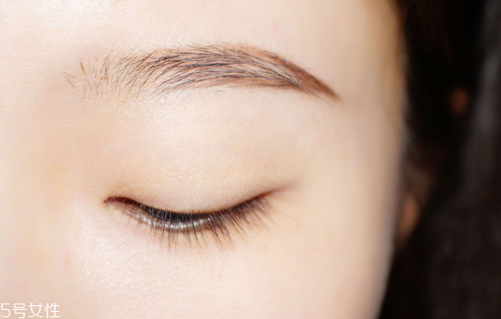 2018秋冬酒紅色眼妝怎么畫？神秘又有女人味的妝容