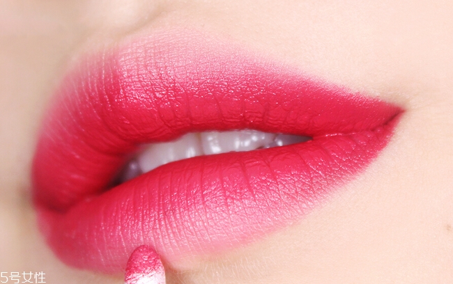 西柚色眼影怎么畫(huà)？教你畫(huà)高冷女神妝容