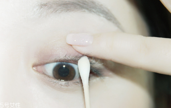 豆沙色眼妝怎么畫？超受歡迎的空氣眼妝畫法