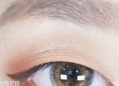 單眼皮怎么化大眼妝？媲美開眼角的大眼妝