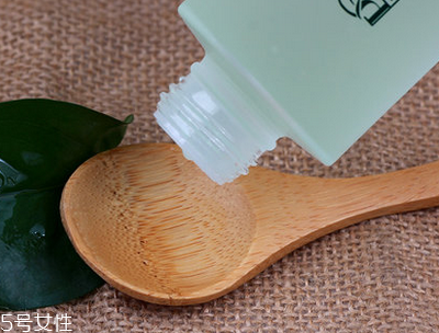 怎么挑選化妝水？護(hù)膚的第一步