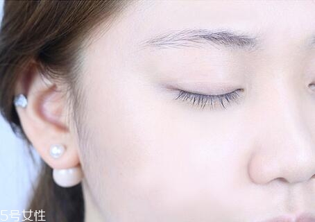 西柚色眼影怎么畫(huà)？教你畫(huà)高冷女神妝容