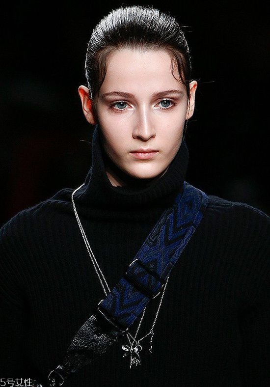 淑女妝怎么畫清新自然？教你化一個(gè)撩倒男神的妝