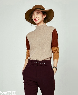 冬天內(nèi)搭怎么穿？一件毛衣搞定冬天內(nèi)搭難題