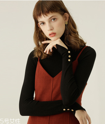 冬天內(nèi)搭怎么穿？一件毛衣搞定冬天內(nèi)搭難題