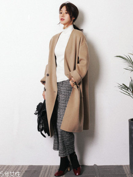 大衣上有膠印怎么去除？這樣做膠漬統(tǒng)統(tǒng)都不見