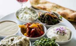 鋅對(duì)肌膚有哪些作用？鋅有助于防曬和抗衰老