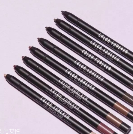 眼線(xiàn)膠筆和眼線(xiàn)液筆哪個(gè)好？看看兩者區(qū)別