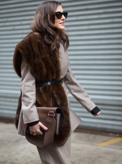 皮草披肩怎么搭配？分分鐘撩倒男神