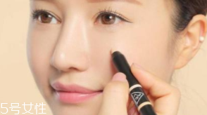 底妝工具該怎么選？干皮適合刷子