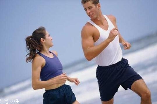 原地跑步和跑步一樣嗎 二者不一樣 原地跑步和跑步一樣嗎 二者不一樣