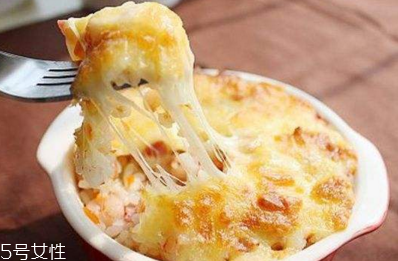 芝士焗飯要拌開(kāi)吃嗎 直接吃即可