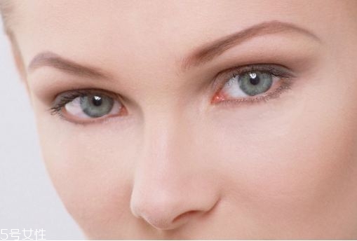 割雙眼皮后怎么卸妝？割雙眼皮的人群適宜