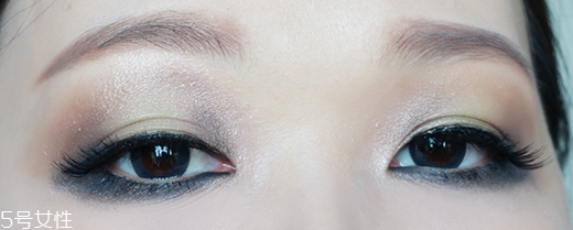 個(gè)性壞女孩妝容教程 學(xué)會快速化妝 個(gè)性壞女孩妝容教程 學(xué)會快速化妝