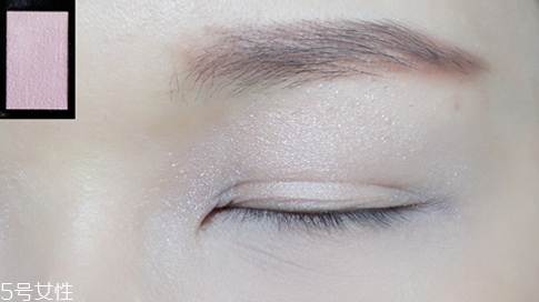 個(gè)性壞女孩妝容教程 學(xué)會快速化妝 個(gè)性壞女孩妝容教程 學(xué)會快速化妝