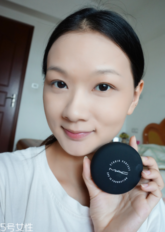 個(gè)性壞女孩妝容教程 學(xué)會快速化妝 個(gè)性壞女孩妝容教程 學(xué)會快速化妝