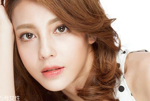 開眼角后會疤痕增生嗎？開眼角后馬上化妝導致疤痕增生