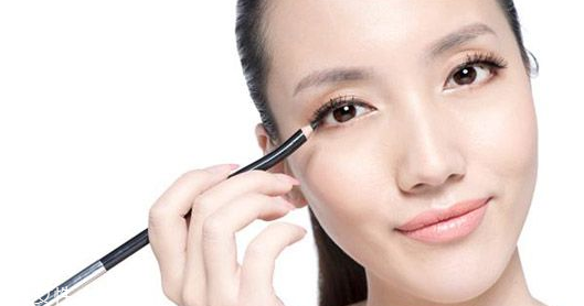 眼線液筆不出水怎么辦？畫眼線的常見誤區(qū)