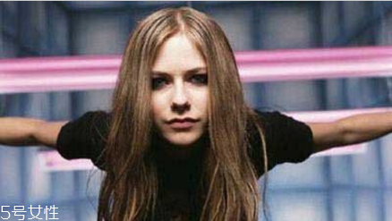 個(gè)性壞女孩妝容教程 學(xué)會快速化妝 個(gè)性壞女孩妝容教程 學(xué)會快速化妝