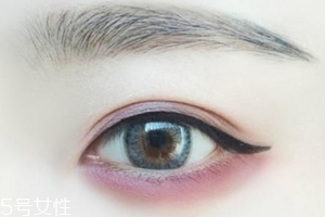 內(nèi)眼線一定要畫(huà)嗎？畫(huà)好睫毛根部