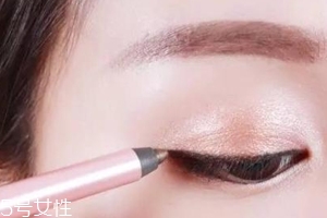 眼線怎么防止畫殘？分段畫不易錯(cuò)