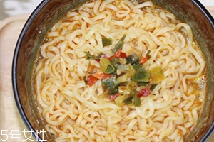 辛拉面的熱量 你還在用辛拉面減肥？