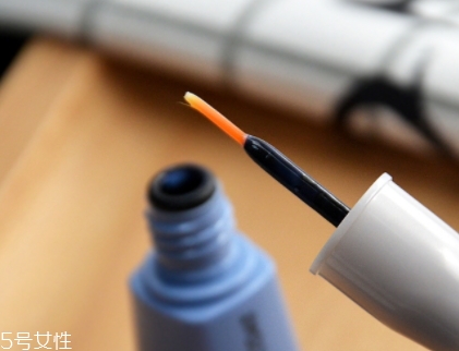 眼線雨衣有用嗎？來(lái)看暈妝評(píng)測(cè)