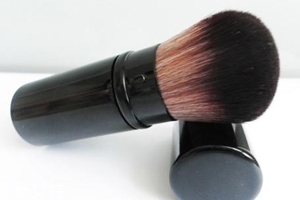 散粉刷怎么挑選？三種材質(zhì)各有優(yōu)點