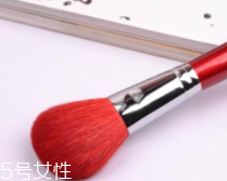 散粉刷怎么挑選？三種材質(zhì)各有優(yōu)點(diǎn)