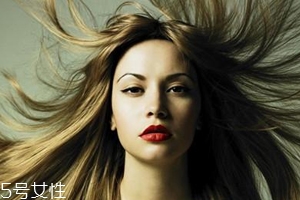 護發(fā)精油有必要買嗎？臨時修復(fù)分叉