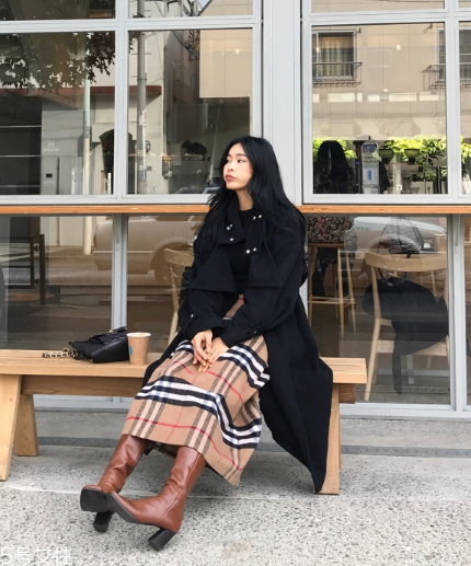 呢大衣搭配什么裙子好看？冬天也能萬(wàn)種風(fēng)情