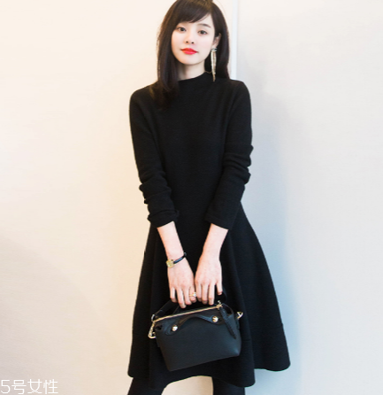 怎么穿衣服有女人味？跟著她學(xué)就對(duì)了