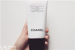 香奈兒洗面奶好用嗎？快吃下我這顆安利