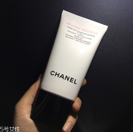 香奈兒洗面奶好用嗎？快吃下我這顆安利