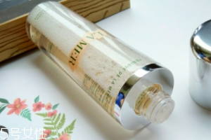 海藍(lán)之謎煥膚水適合干皮嗎？海藍(lán)之謎煥膚水產(chǎn)品評(píng)測(cè)