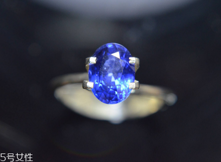 藍寶石一般多少錢一克？忠誠與愛的象征