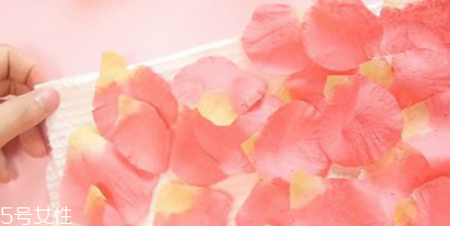 花瓣腮紅怎么做的？貌美又好用
