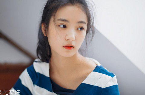 經(jīng)期能做雙眼皮嗎？割雙眼皮失敗方法