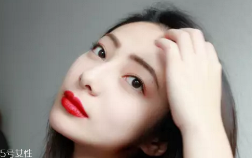 唇釉可以當(dāng)腮紅嗎？唇釉這樣涂最好看