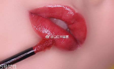 ysl圣羅蘭銀管唇釉好用嗎？蜜糖一樣水潤柔滑