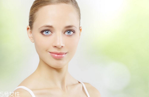 孕睫術(shù)多久后做美瞳線？孕睫術(shù)眼睛腫緩解小妙招