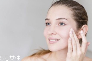 皮膚干燥會遺傳嗎？只要不是魚鱗病