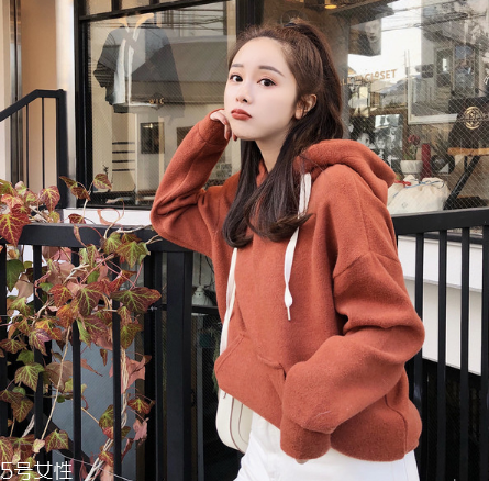 衛(wèi)衣適合多大的人穿？你值得擁有的減齡神器