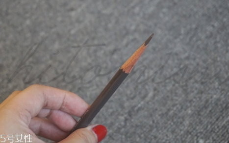 眉筆怎么削？最省眉筆的削法