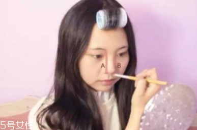 眉筆可以修容嗎？更推薦做鼻影修容